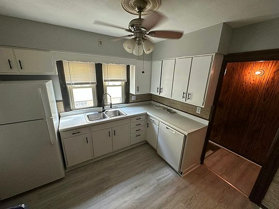 4th image of 3443 W 94th St