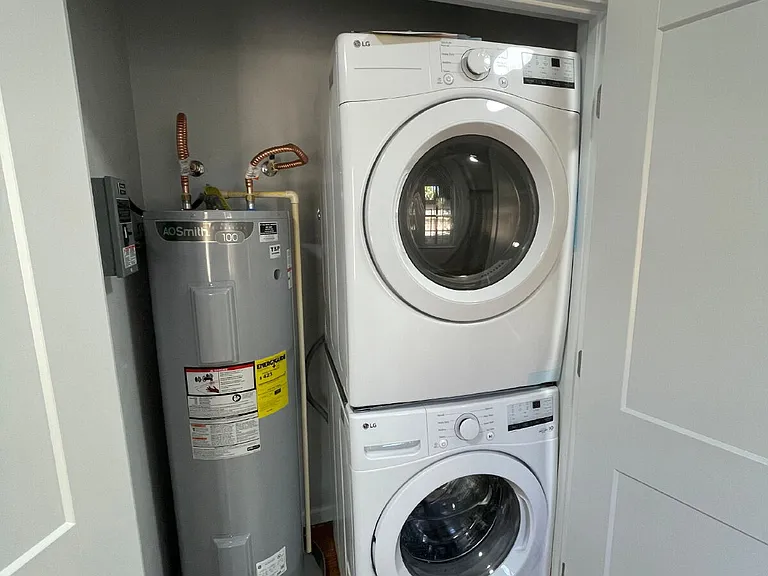 418 E Virginia St #A — Photo 10