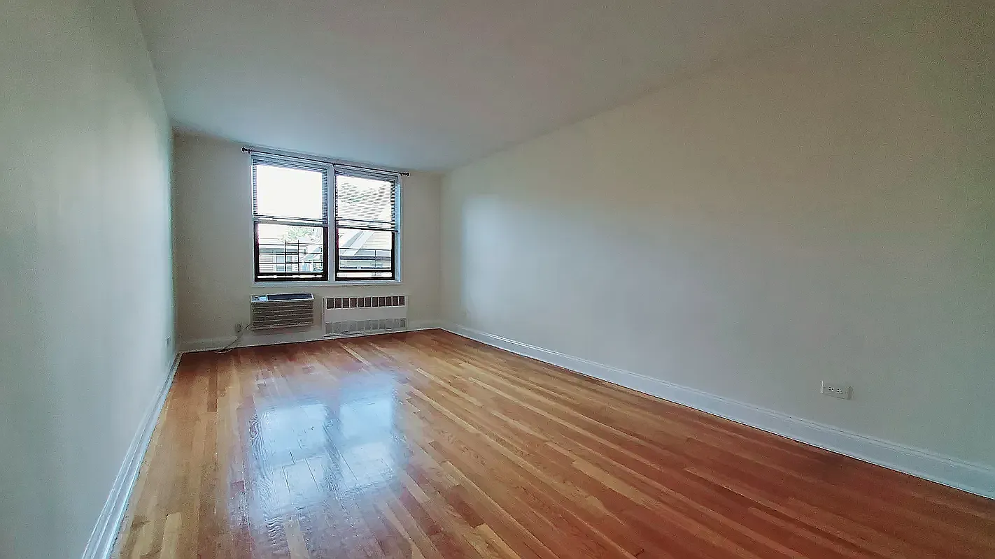 60 Turner Place — Photo 3