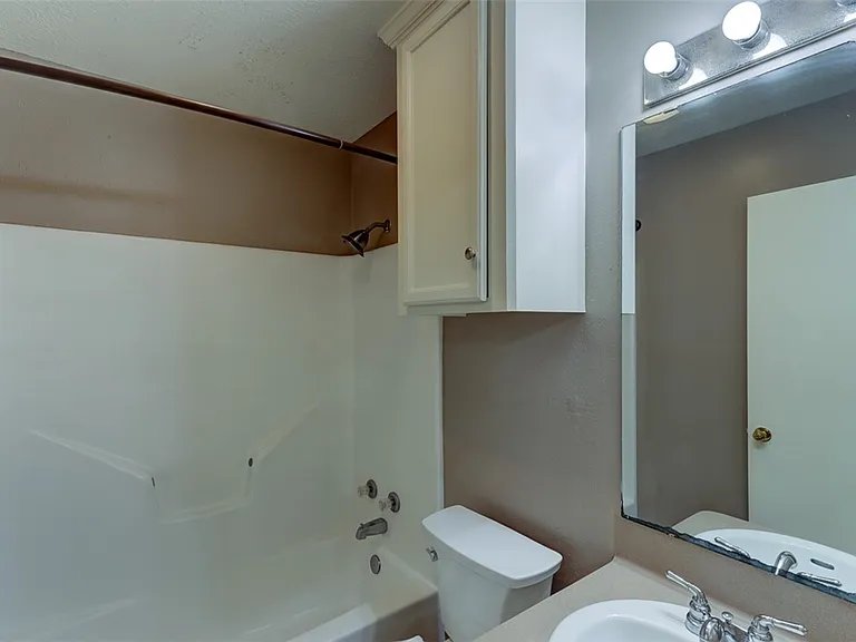 902 Kalanchoe Ct #A-B — Photo 18