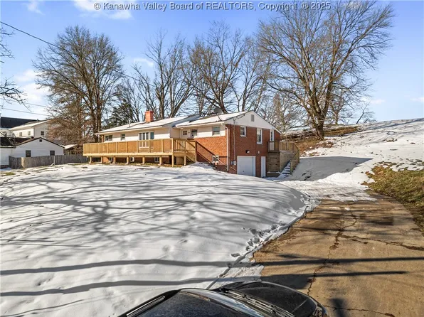 5225 Alpine Dr, Cross Lanes, WV 25313