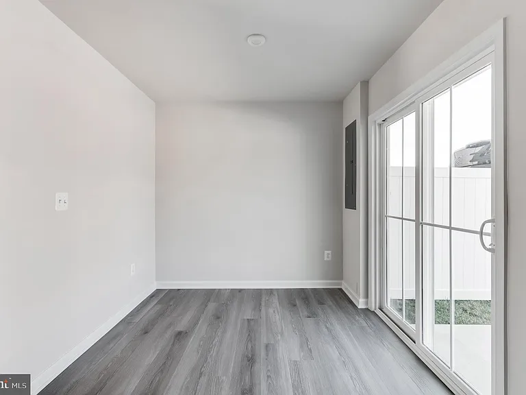7301 Statesman Blvd — Photo 16