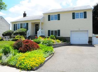 53 Jerome Ave, Hicksville, NY 11801