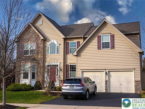 2nd image of 1028 Kingston Ln