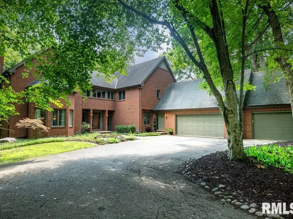 408 W Ravinwoods Rd, Peoria, IL 61615