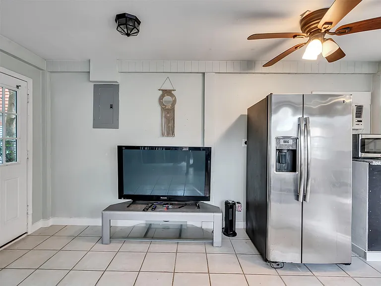 3529 Avenue M — Photo 15