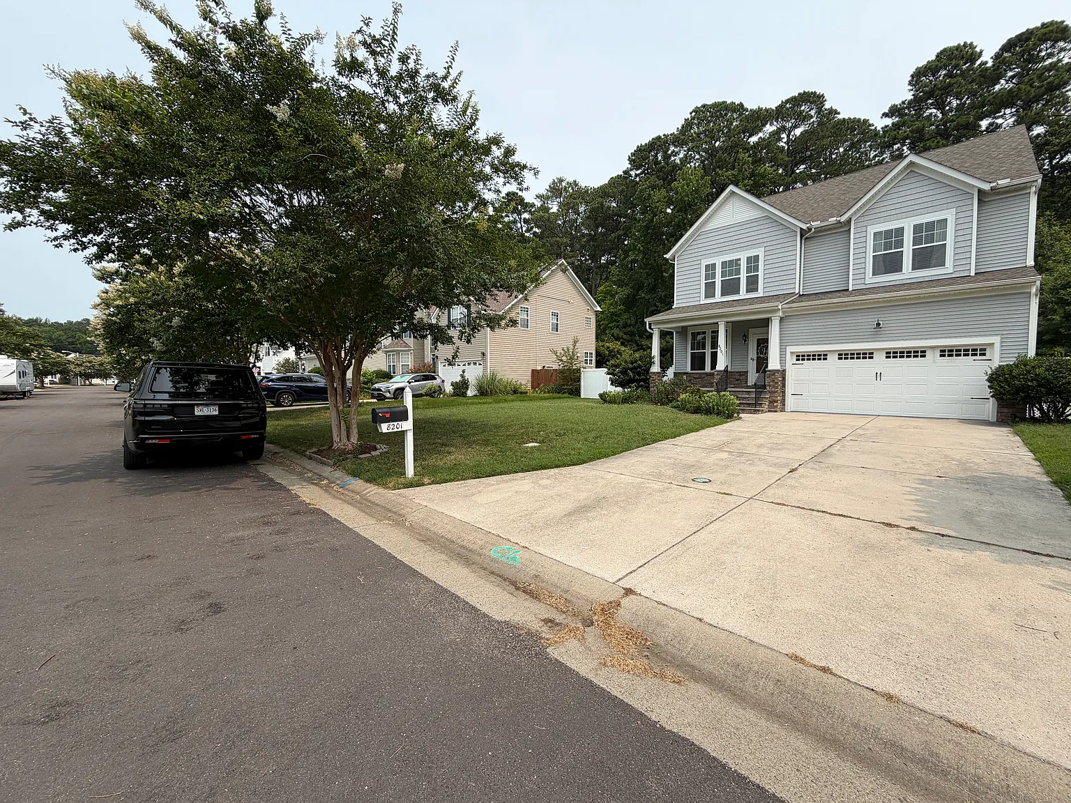 Gorgeous Large Family Home — Photo 3