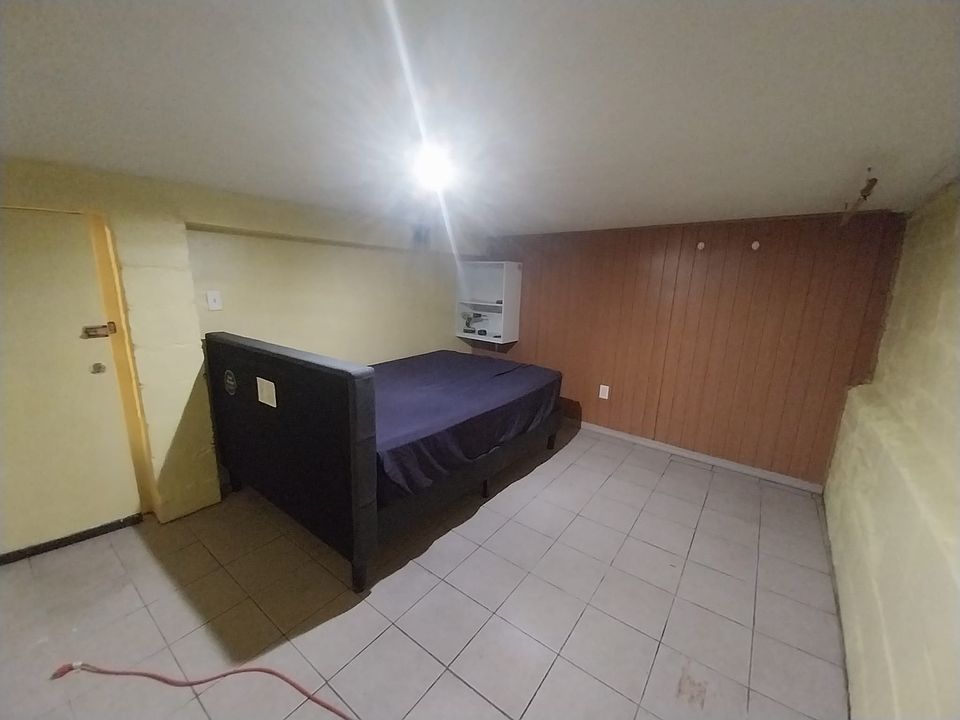 1st image of 553 Garfield Ave Floor 1