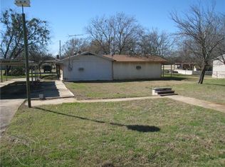 304 S Brazos St, Whitney, TX 76692