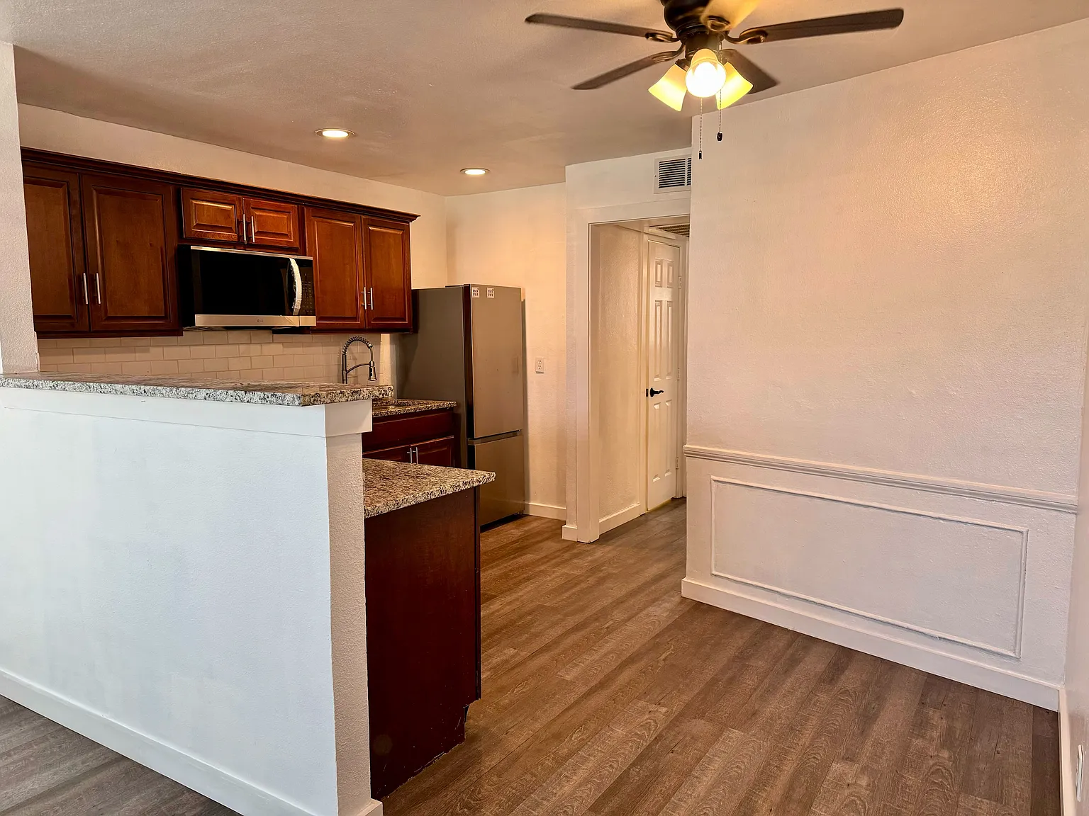 1 bed, 500 sqft, $895 — Photo 4