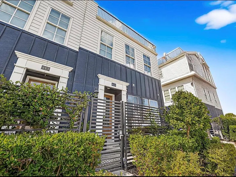 815 Bringhurst St — Photo 2