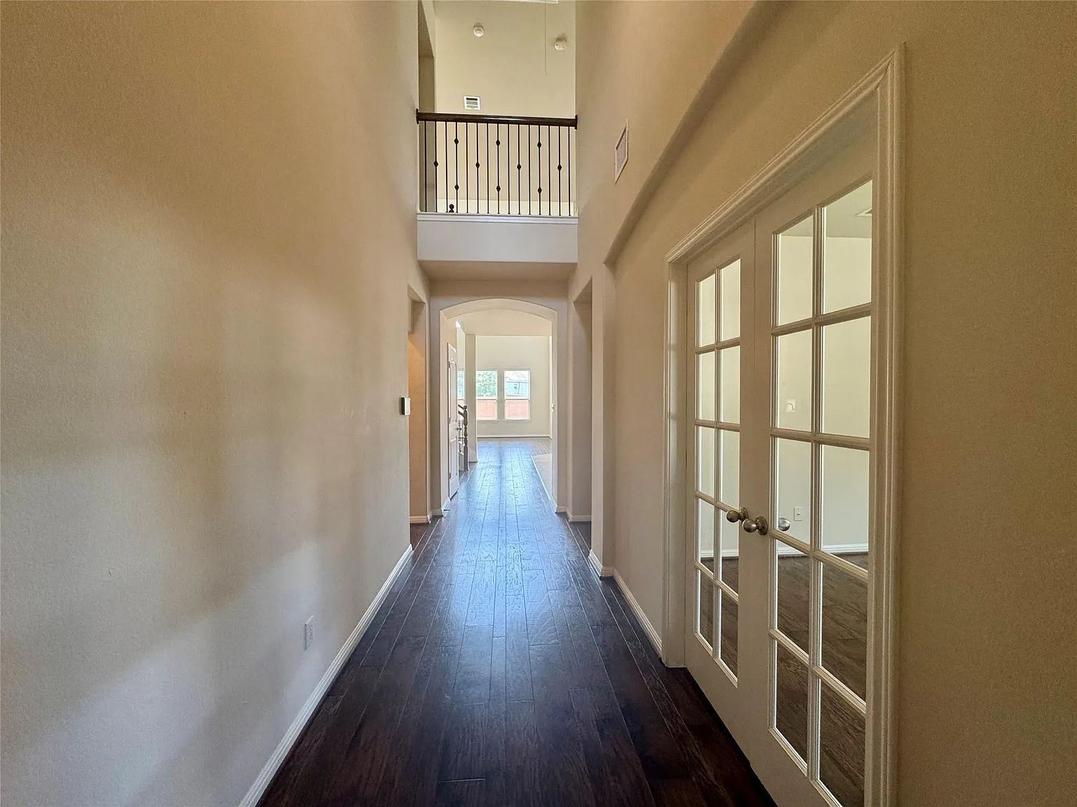 4 bed, 3.5 bath, 3200 sqft, $3,095 — Photo 3