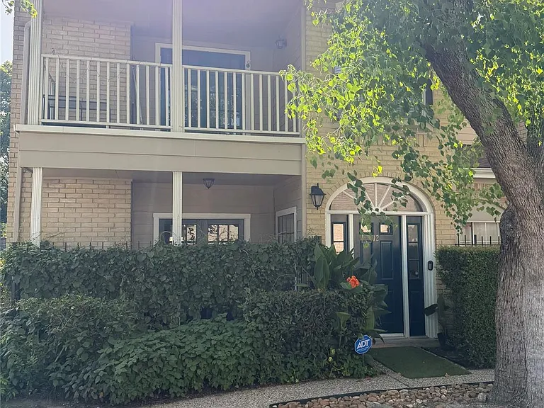 2220 Bering Dr #12 — Photo 1