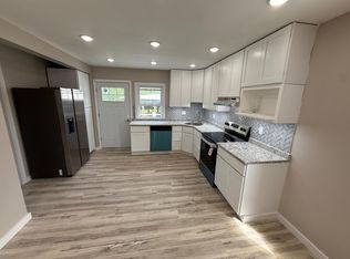 15 Gary Ct #15A, Groton, CT 06340