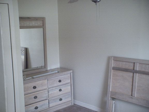 Guest Bedroom 9'4"x13'