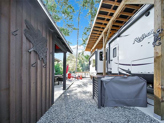 3rd image of 10750 Central Lake Rd #25