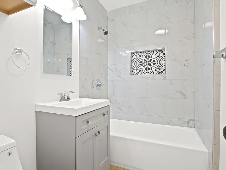 241 E Fremont Square — Photo 9