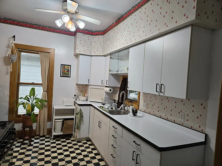 1135 Jenifer St #1 — Photo 10