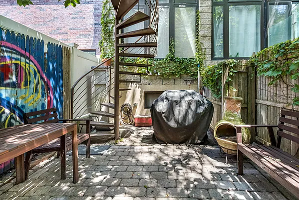 Rented by Compass | media 12