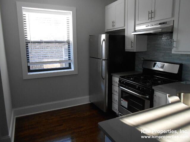 1st image of 3-2211 W Foster Ave #3