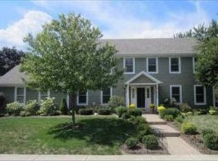 105 Ventura Ct, Naperville, IL 60540