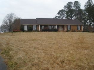 1019 Midway Rd, Loganville, GA 30052