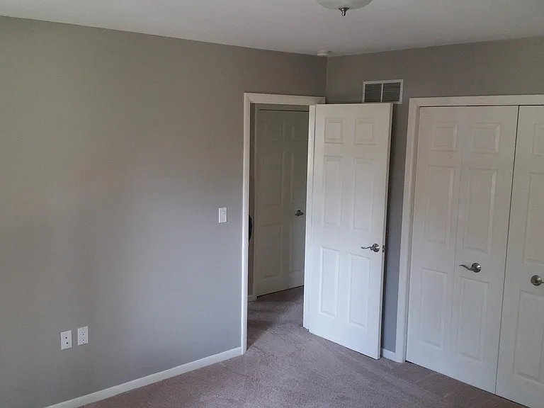9028 Garfield Dr — Photo 10