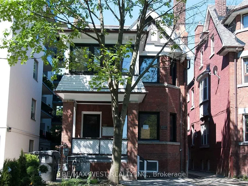 152 Dowling Ave #4