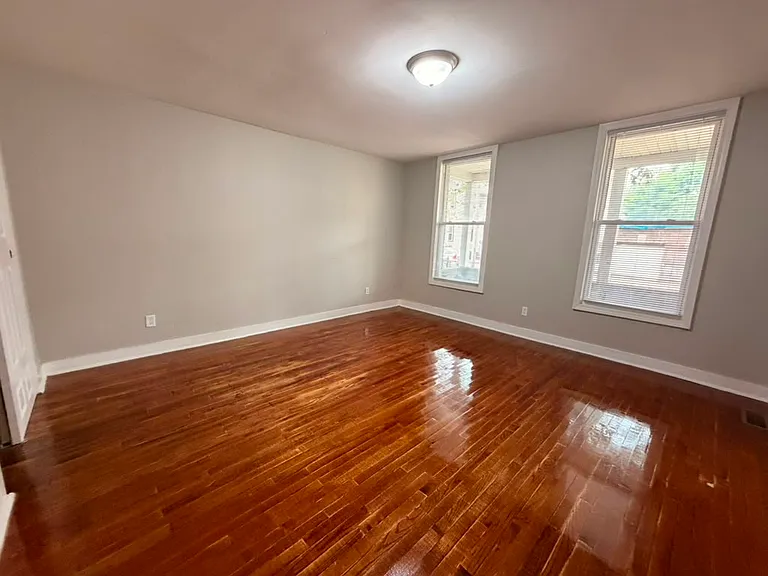 90 Orchard St #1A — Photo 4