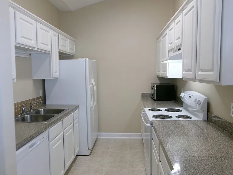 148 Westhaven Dr #10H — Photo 9