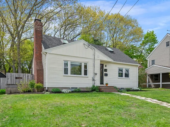 11 East St, Beverly, MA 01915