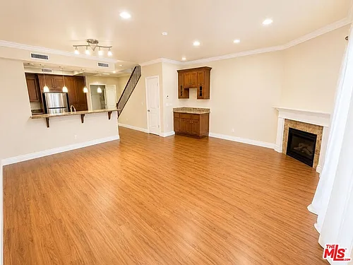 1101 East Ave #105 Photo 1