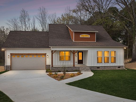 5th image of 211 Majestic Dr Lot 10&11