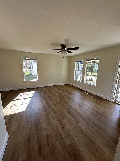 3 bed, 1.5 bath, 1198 sqft, $1,400 — Photo 3