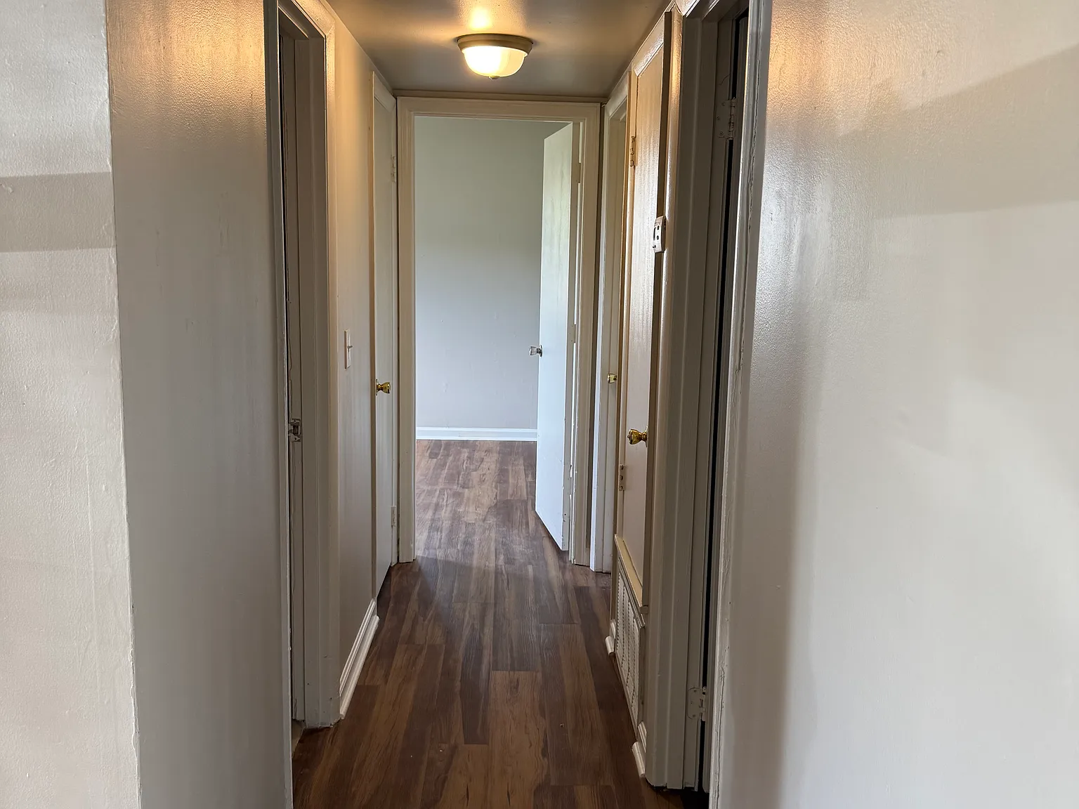 3 bed, 1055 sqft, $1,500 — Photo 4