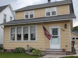 729 Broadway St, Sheboygan Falls, WI