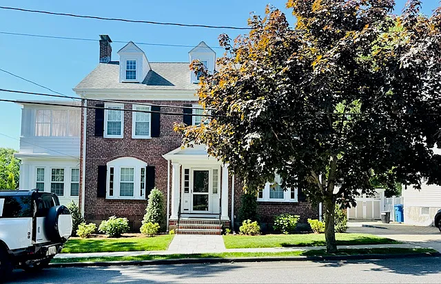 23 Benton Rd