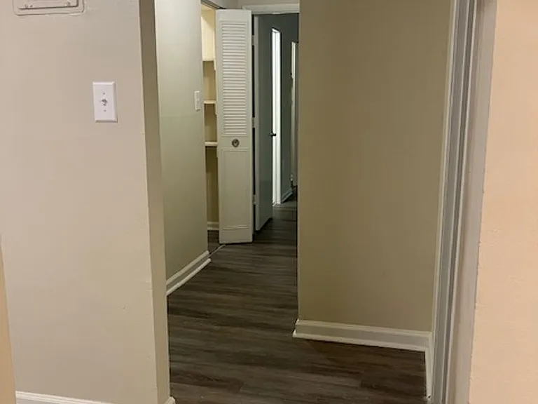 Woods Edge Apartments — Photo 53