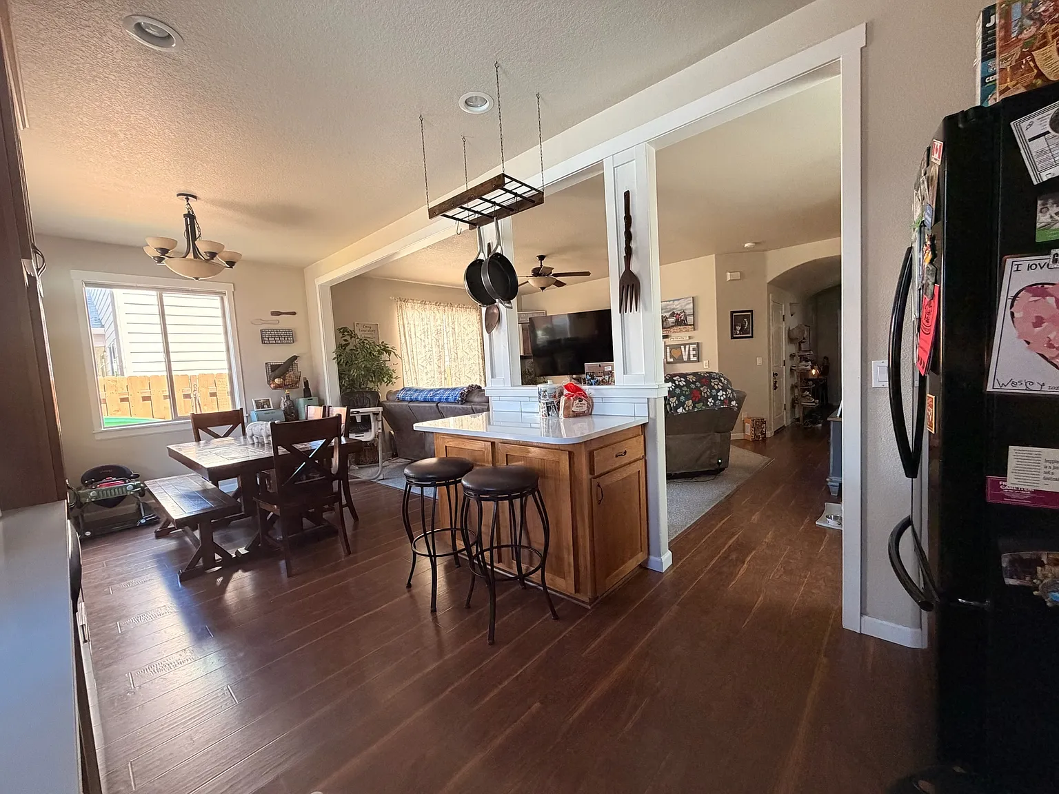 4 bed, 1867 sqft, $3,400 — Photo 2