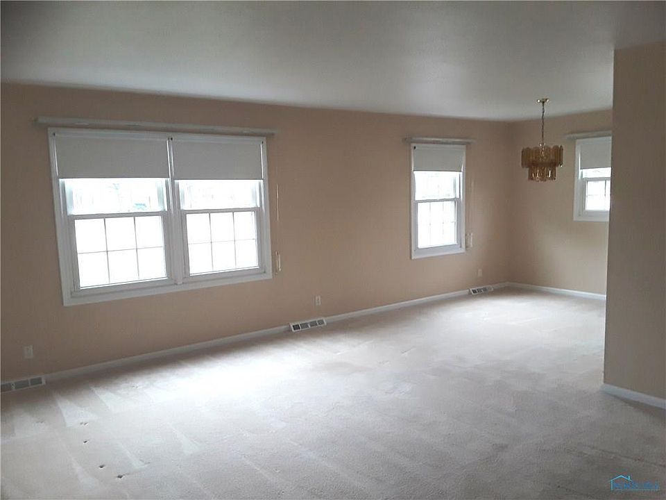 Living/Dining Room combo