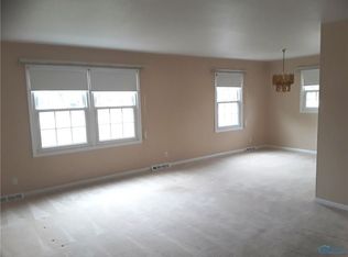 5520 Heatherdowns Blvd APT 9, Toledo, OH 43614