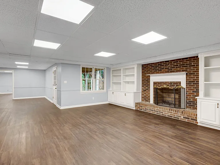 8870 Glen Ferry Dr — Photo 5