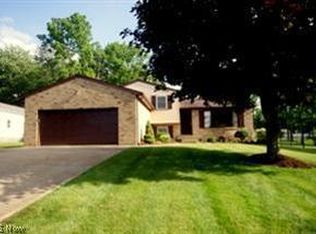 4702 Leone St, Louisville, OH 44641