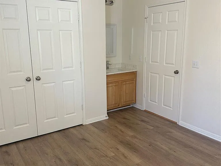 5401 Evans Ave #B — Photo 9