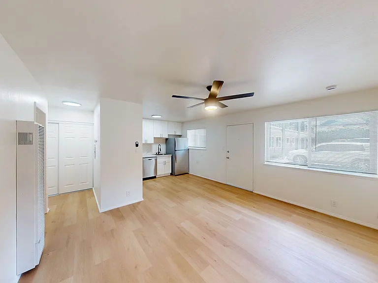 1520 Castro St — Photo 7