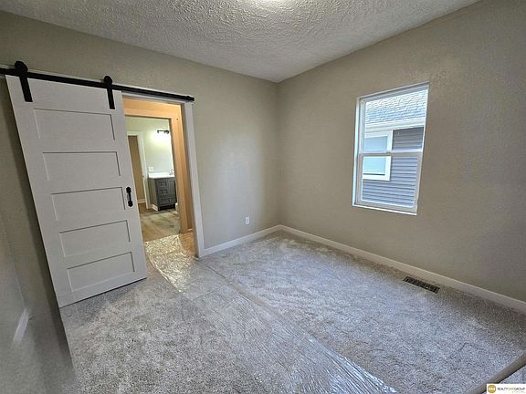 4th image of 2436 S 23rd St