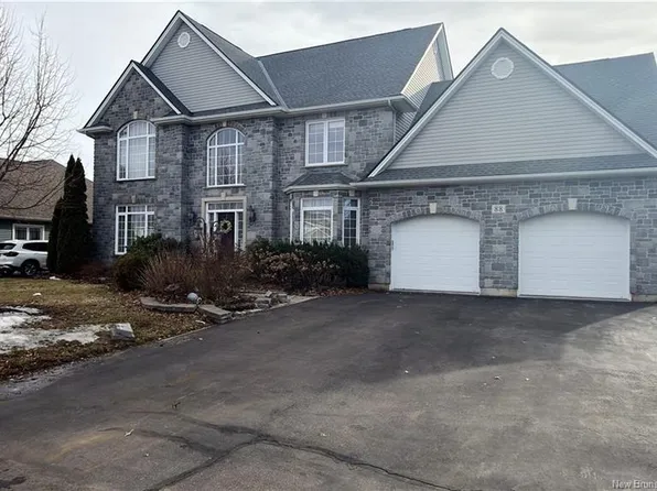 88 Foxwood Dr, Moncton, NB E1G 5H4
