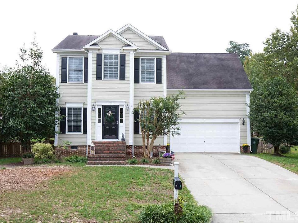 1st image of 803 Wakehurst Dr