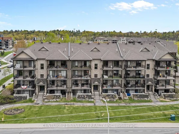 10 Prestige Cir #7, Ottawa, ON K4A 0W9