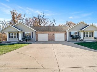 687 Dearborn Rd #A & B, Valparaiso, IN 46385